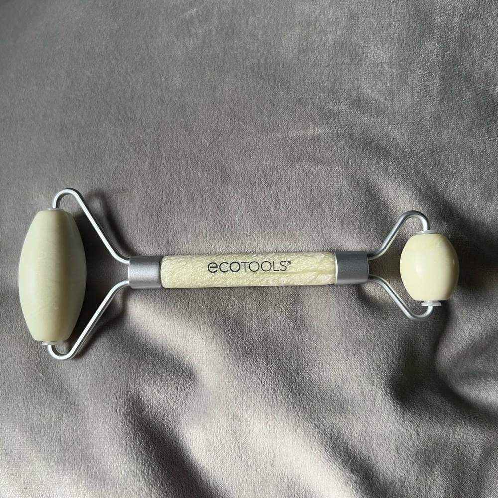 EcoTools Dual-Ended Cream and Silver Facial Roller